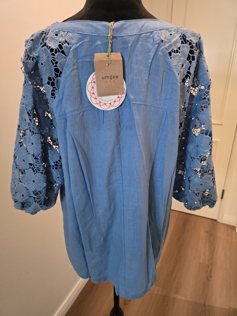 Umgee Chambray Tunic Top - Picture 4 of 6